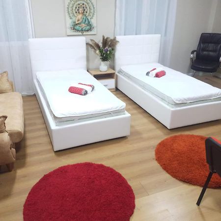 Lovely Apartment On Tirana City Center Zewnętrze zdjęcie